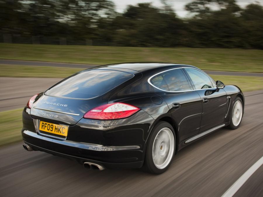  Porsche Panamera 4S 2009 года  (UK) (фото 10 из 17)